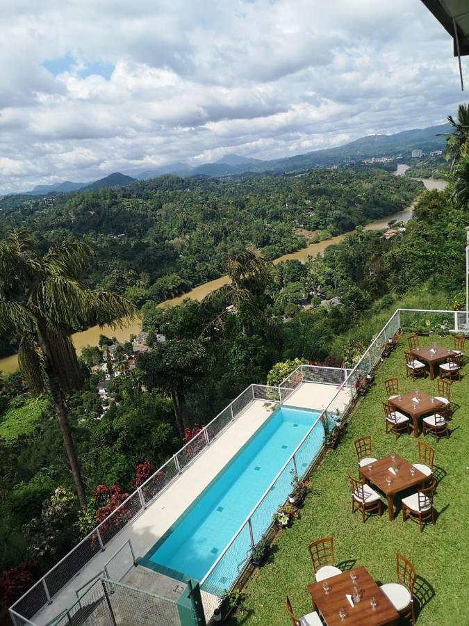 The Mountbatten Hotel Kandy Eksteriør billede