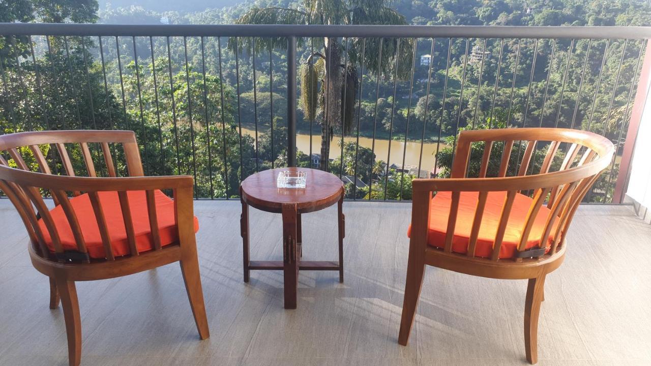 The Mountbatten Hotel Kandy Eksteriør billede